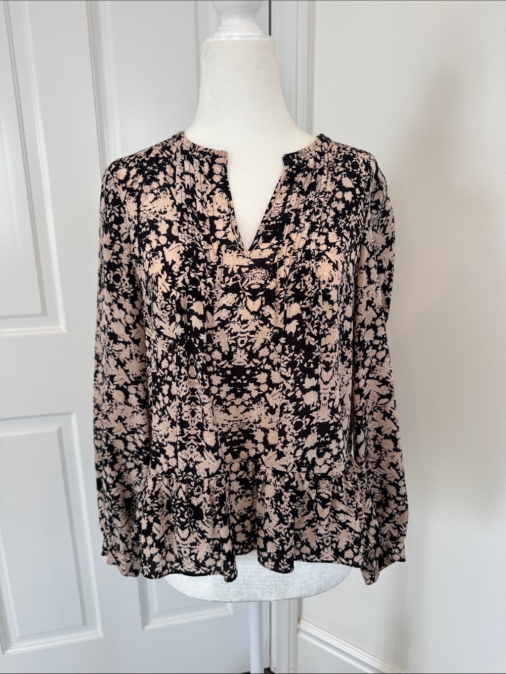 Rebecca Taylor Black and Blush Floral Long-Sleeve Split-Neck Blouse